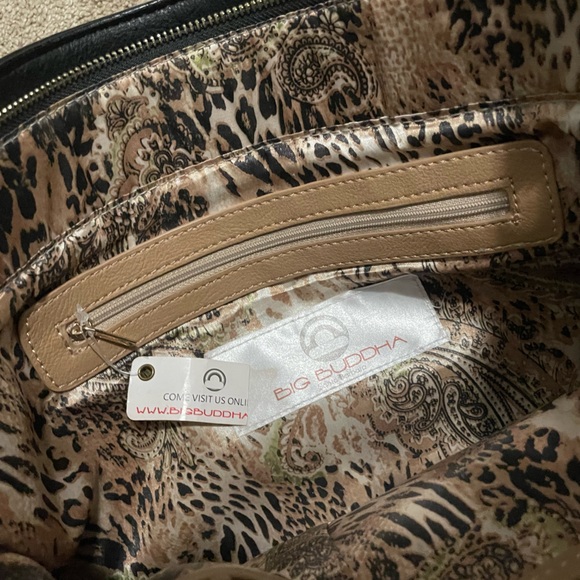 Big Buddha Faux Leather Shoulder Tote Black Tan Gold Chain Straps Light Wear NWT - Picture 4 of 5